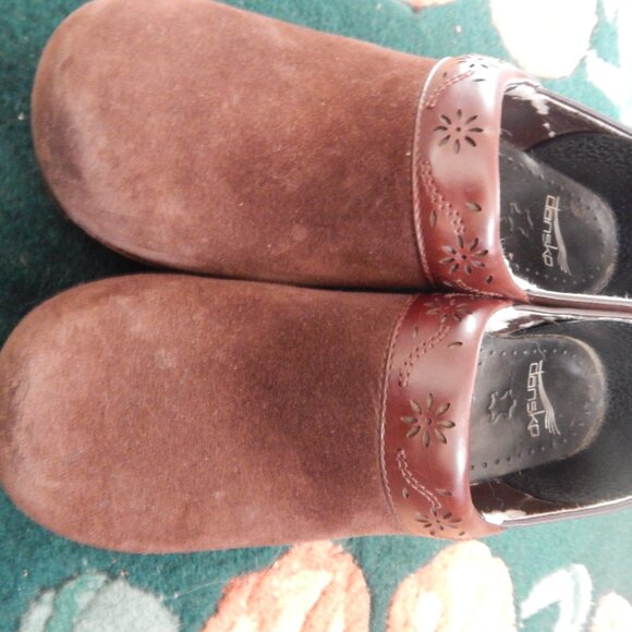 Brown suede Dansko clogs, size 39, 8.5 - Picture 1 of 3